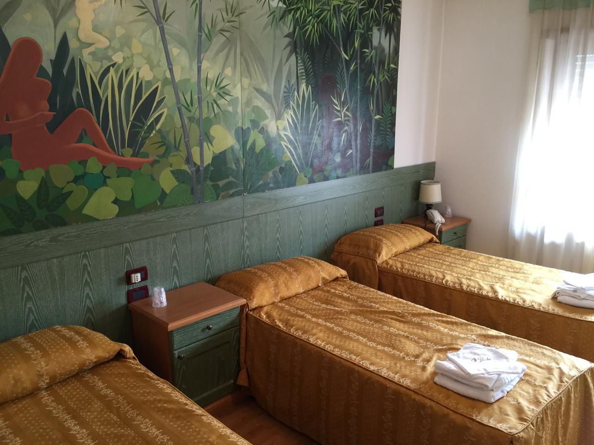 Hotel Ristorante Il Pirata San Vito di Leguzzano Exteriör bild