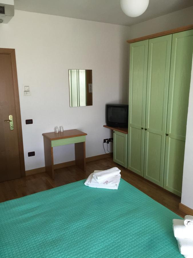 Hotel Ristorante Il Pirata San Vito di Leguzzano Exteriör bild