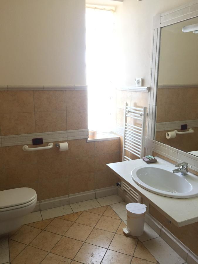 Hotel Ristorante Il Pirata San Vito di Leguzzano Exteriör bild